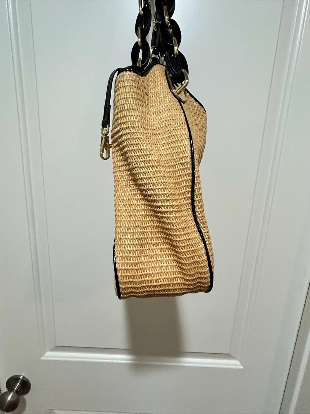 Michael Kors Straw Shoulder Purse in Tan with Black Chain handles. Nice